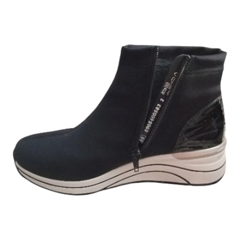 Remonte,.Black and White Water-Resistant Boot, Size 40 (81/2-9)